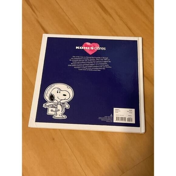 Peanuts "Shoot For The Moon Snoopy!" Hardcover Book By Charles M. Schulz - Picture 2 of 4